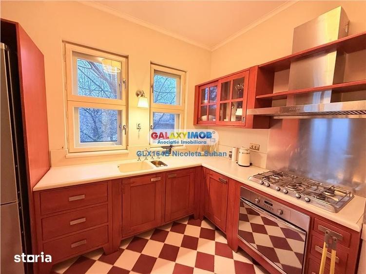 Apartament cu 4 camere în Aviatorilor