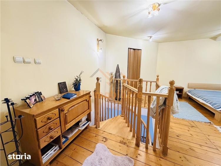 Casă cu 5 camere cu Teren 238 Mp în Central