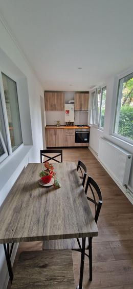 Apartament cu 2 camere decomandat în Nicolina