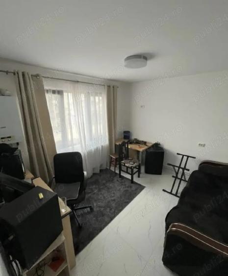 Casă cu 6 camere cu Teren 423 Mp în Bereasca