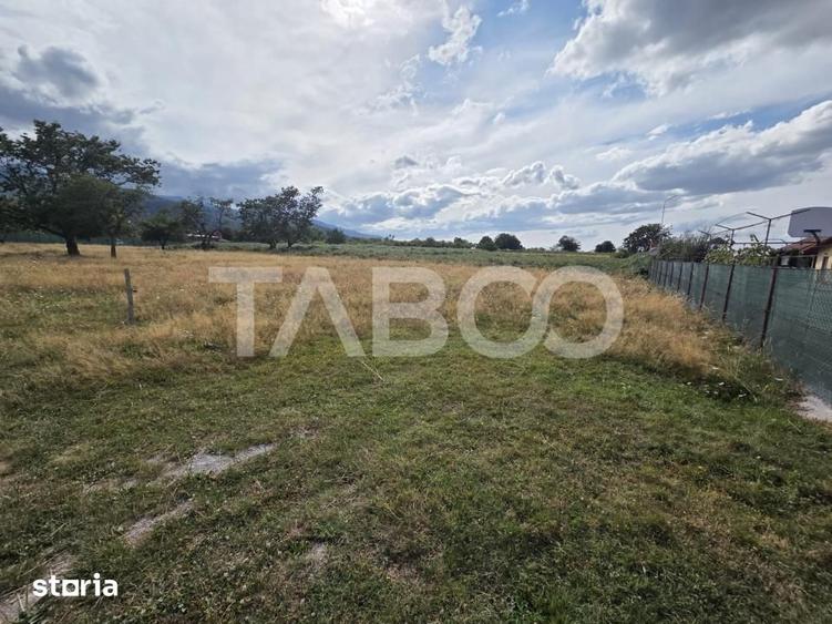 Teren de 2580 mp, în Sâmbăta de Sus