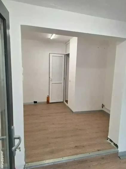 Spațiu comercial, de 20 mp, în Central