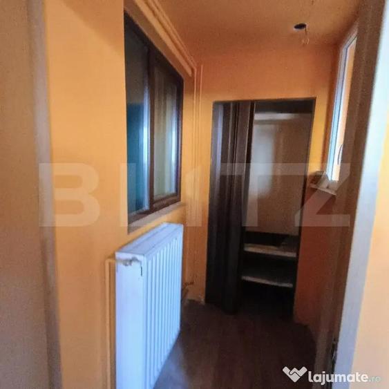 Casa cu 6 camere si garaj pretabil afacere zona Malu Rosu - 12