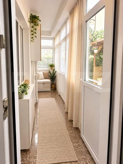 Apartament cu 3 camere decomandat, mobilat în Florești