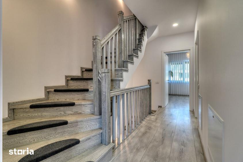 Casă cu 5 camere cu Teren 120 Mp în Central