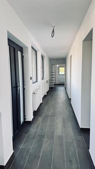Casă individuală cu 3 camere cu Canalizare în Sânmihaiu Român