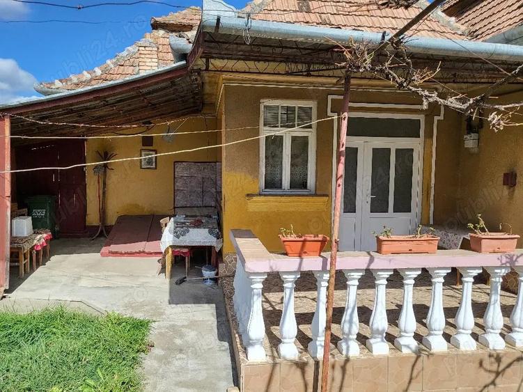 Casă cu 2 camere în Luna