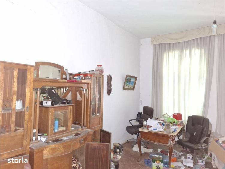 Casa Focsani parter+demisol, teren 840 mp, zona centru - 2