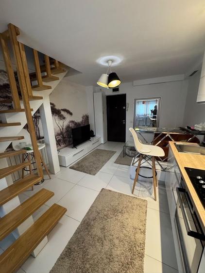 Apartament cu 3 camere decomandat în Exterior Vest