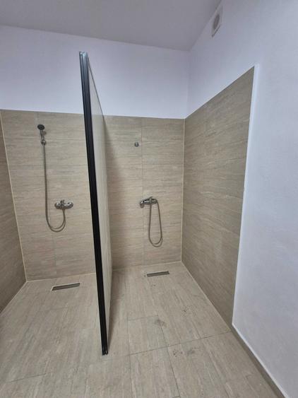 Casă cu 4 camere în Traian