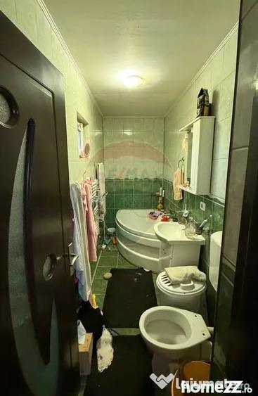 Casă cu 5 camere cu Teren 500 Mp în Est