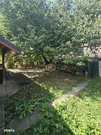 Teren de 560 mp, în Bercu Roșu