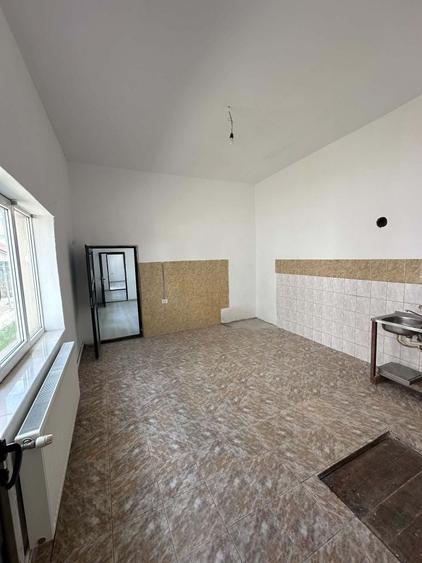 Casă cu 3 camere în Central
