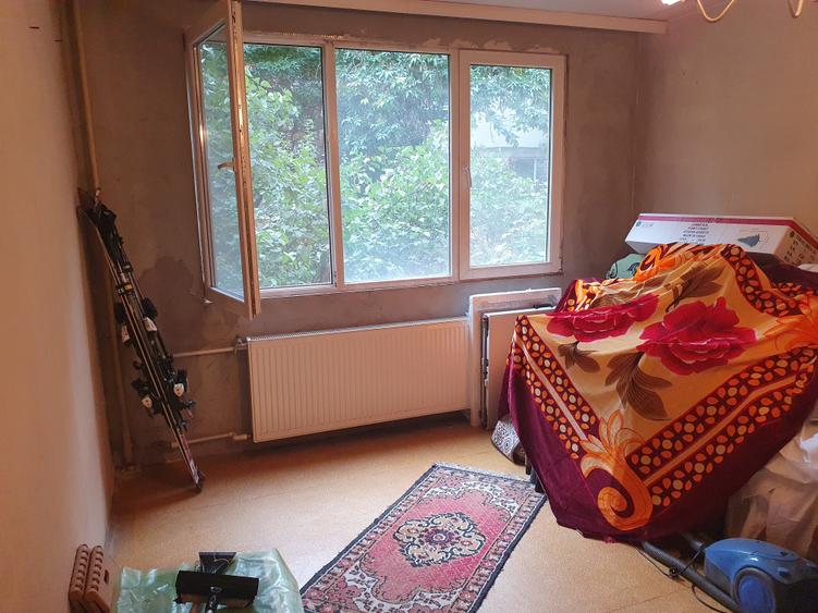 Garsonieră decomandată în Drumul Taberei