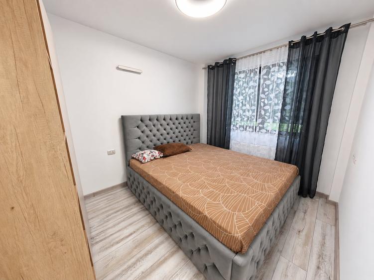 Apartament cu 3 camere decomandat, mobilat în Calea Moldovei