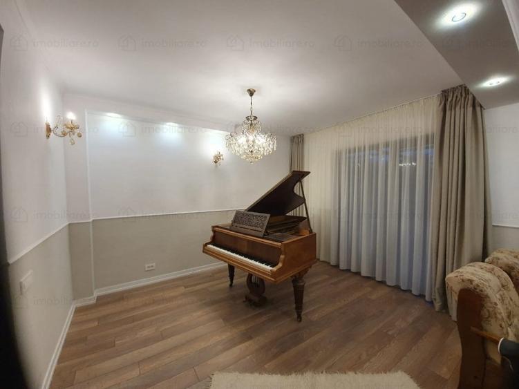 Casă cu 5 camere cu Teren 250 Mp în Mogoșoaia