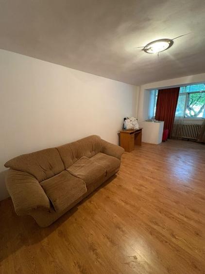 Apartament cu 2 camere decomandat în Brazda lui Novac