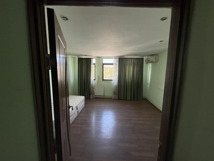 Apartament cu 4 camere în Central
