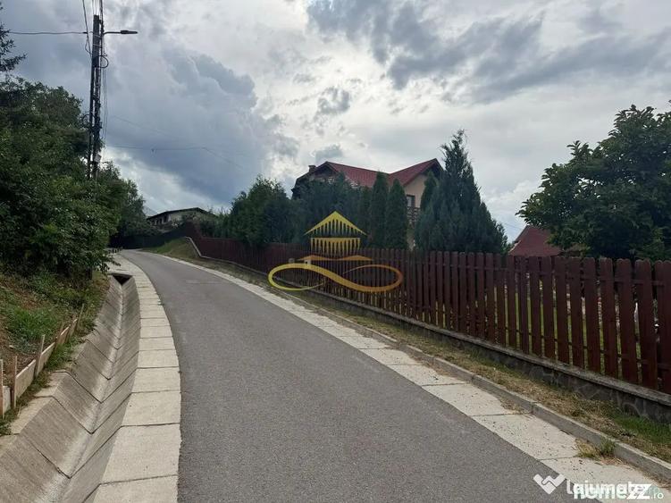 Casă cu 5 camere cu Teren 760 Mp în Măgura