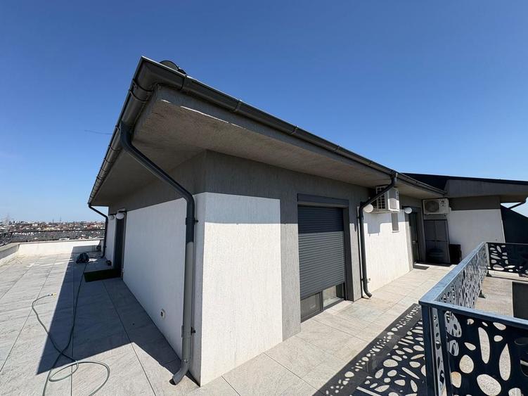 Penthouse cu 3 camere decomandat, mobilat în Dobroești