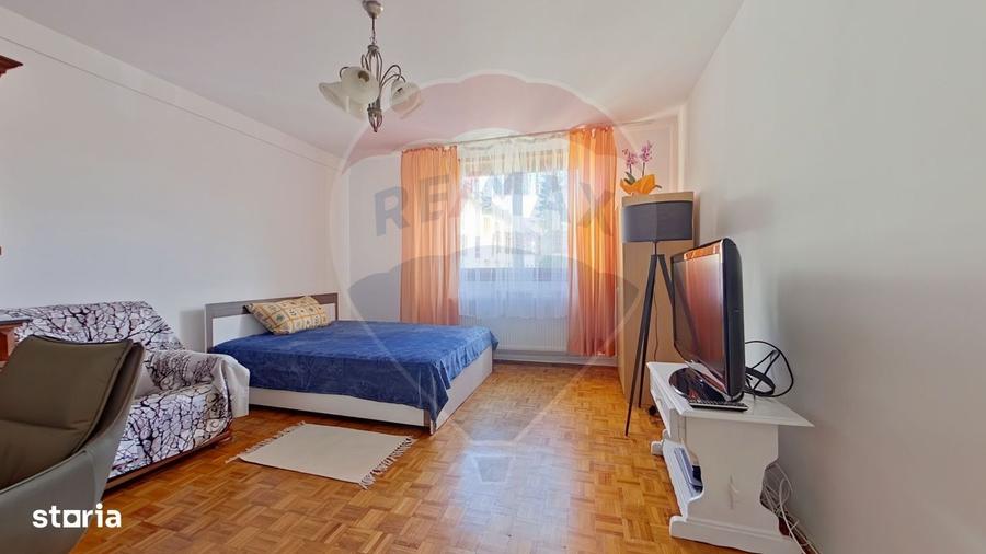 2 camere, Horea, Facultatea de Litere - 5
