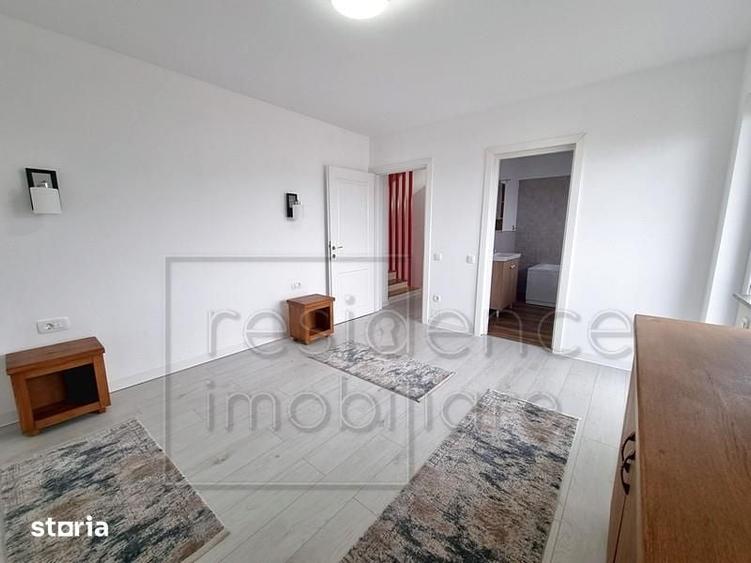 Casă cu 4 camere cu Teren 350 Mp în Borhanci