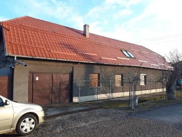 Casă cu 4 camere în Vladimirescu