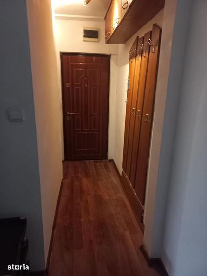 Garsonieră în Girocului