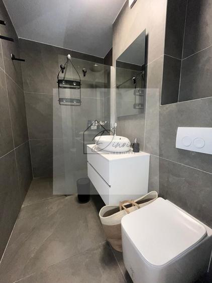 Apartament cu 2 camere decomandat, mobilat în Central