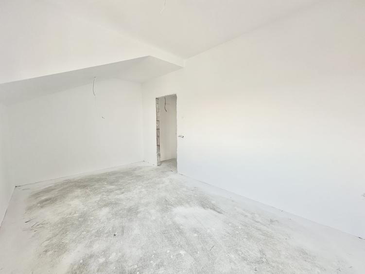Duplex cu 3 camere cu Canalizare în Moșnița Nouă