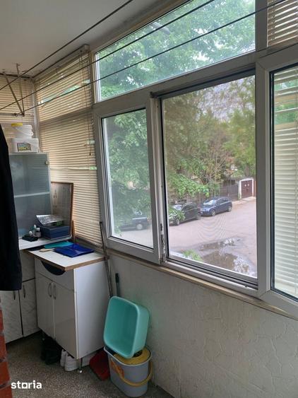 Apartament cu 3 camere, mobilat în Titan