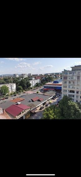 Apartament cu 2 camere semidecomandat în Onești