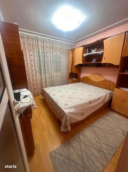 Apartament cu 4 camere decomandat în Central
