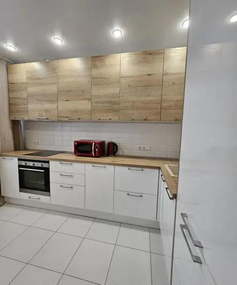 Apartament cu 2 camere decomandat în Eroii Revoluției