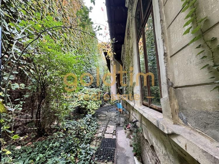 Casă individuală cu 5 camere cu Canalizare în Cotroceni