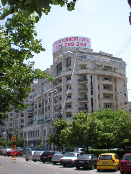 Birou, de 146.47999572754 mp, în P-ța Unirii
