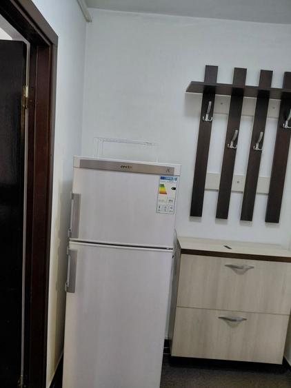 Apartament semidecomandat în 1 Mai