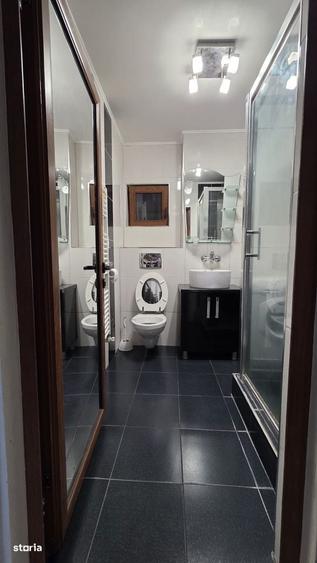 Apartament cu 3 camere decomandat în Barieră