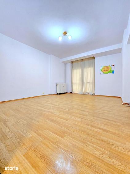 Apartament cu 3 camere decomandat în Decebal