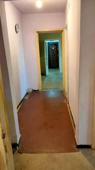 Apartament cu 3 camere semidecomandat în Tomis Nord