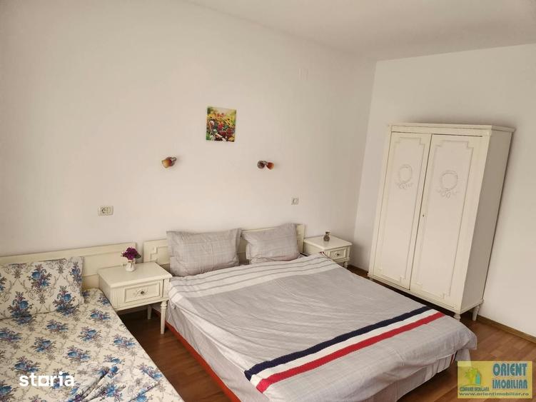 Casă cu 7 camere cu Teren 300 Mp în Nord