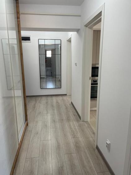 Apartament cu 2 camere decomandat în 1 Mai