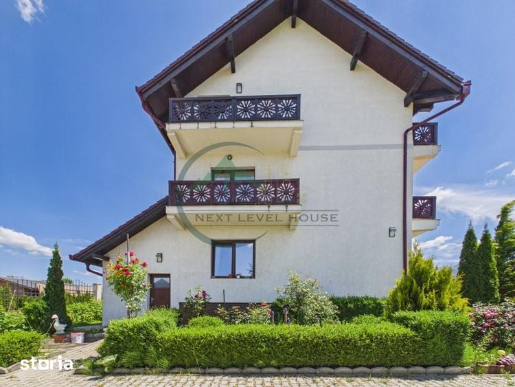Casă cu 10 camere cu Teren 1009 Mp în Central