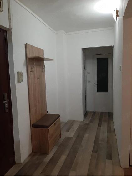 Apartament cu 2 camere decomandat în Infrățirii