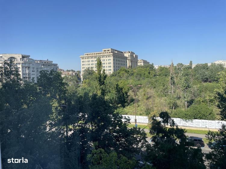 Apartament cu 3 camere decomandat în Unirii