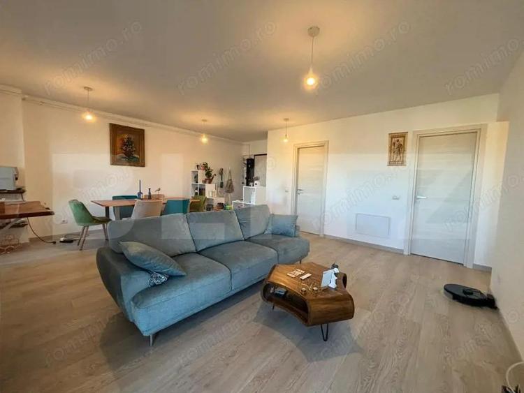 Apartament cu 3 camere decomandat, mobilat în Lăpuș Argeș