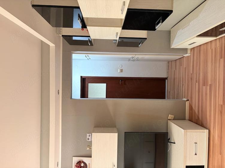 Apartament cu 2 camere semidecomandat în Dacia