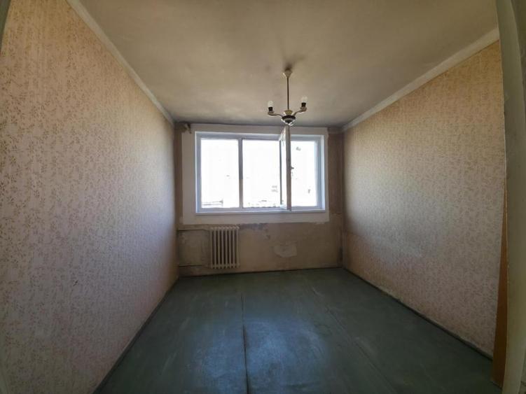 Apartament cu 4 camere în Militari