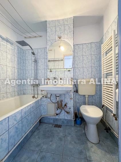 Apartament cu 2 camere decomandat în Micro 15