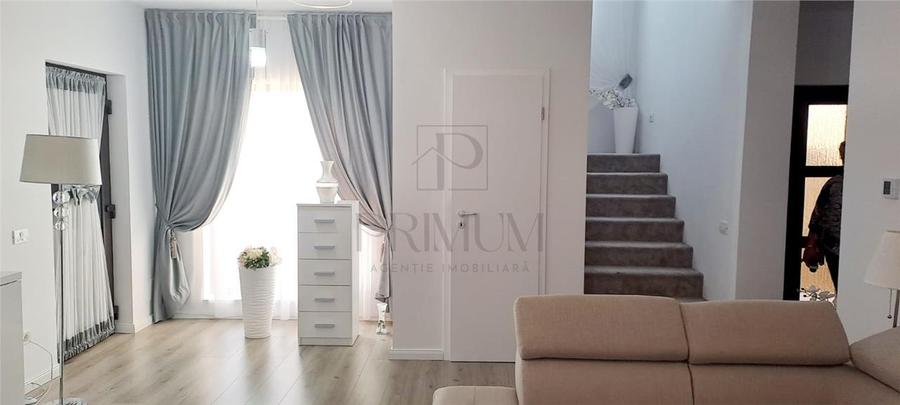 Casă individuală cu 5 camere cu Canalizare în Giroc